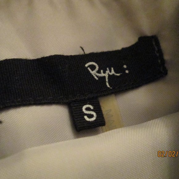 Gorgeous Classy Ryu Dressy Or Nice Casual Dress Pleated and Layers - Picture 6 of 6